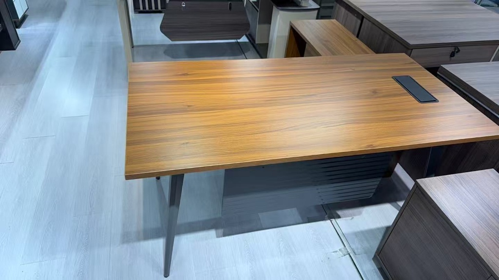 ESCRITORIO EJECUTIVO MARLON #2 CAFÉ Y GRIS(160x80x75CM)