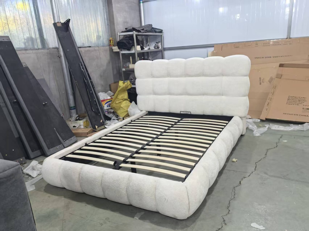 CAMA BENSON QUEEN BLANCO (153*203CM)