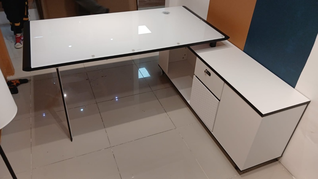 ESCRITORIO EJECUTIVO PETER DE CRISTAL BLANCO CON GRIS(160*80*75CM)