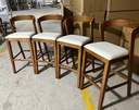 SILLA BAR DARWIN CAFE ASIENTO BLANCO( 45x54x101CM).png