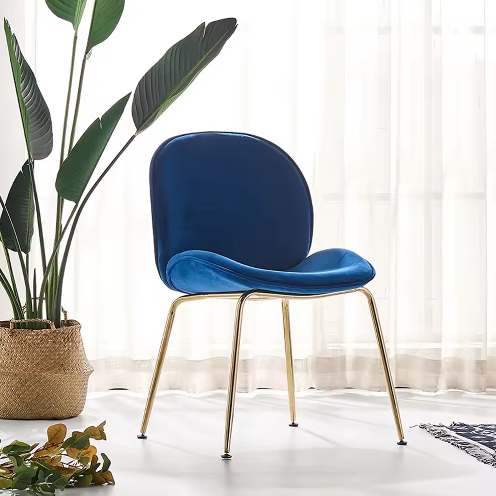 SILLA-NARA-AZUL-CON-PATAS-DORADAS-02.png